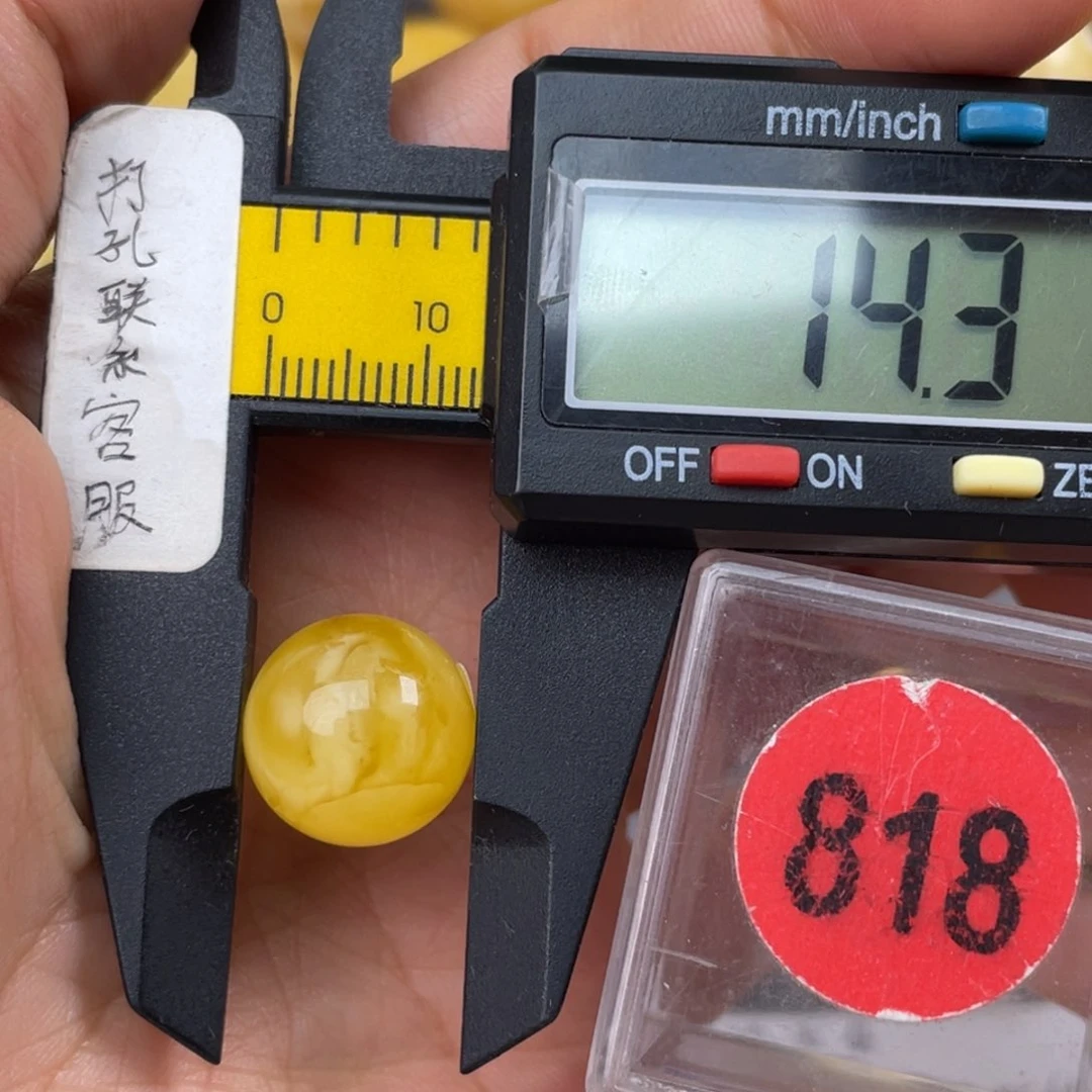 未镶嵌蜜蜡珠宝奇石