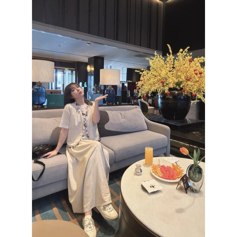 BETTER JOELAY-【点点珠珠】时尚马甲开衫气质百搭慵懒WL1091