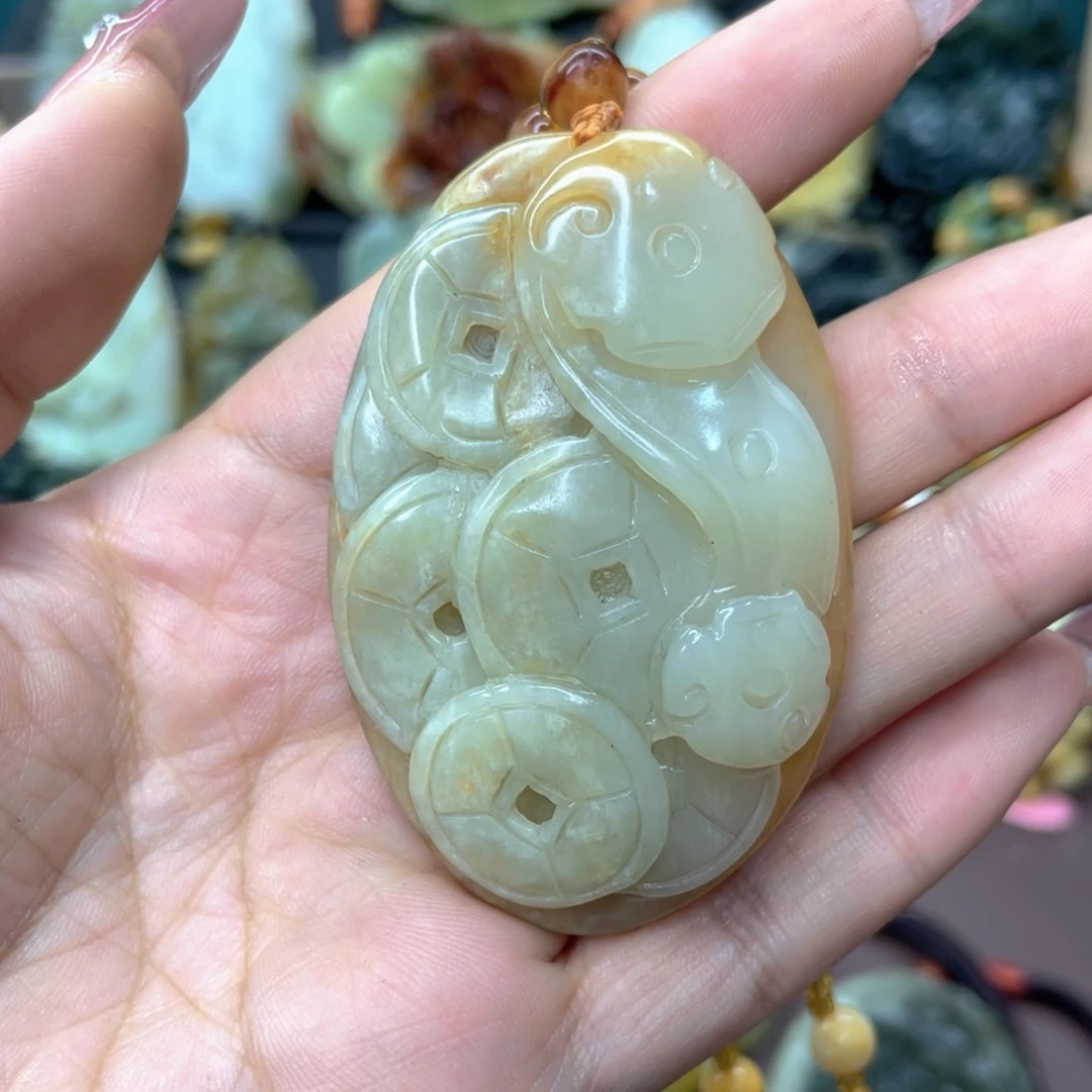 蛇纹石玉颈饰未镶嵌