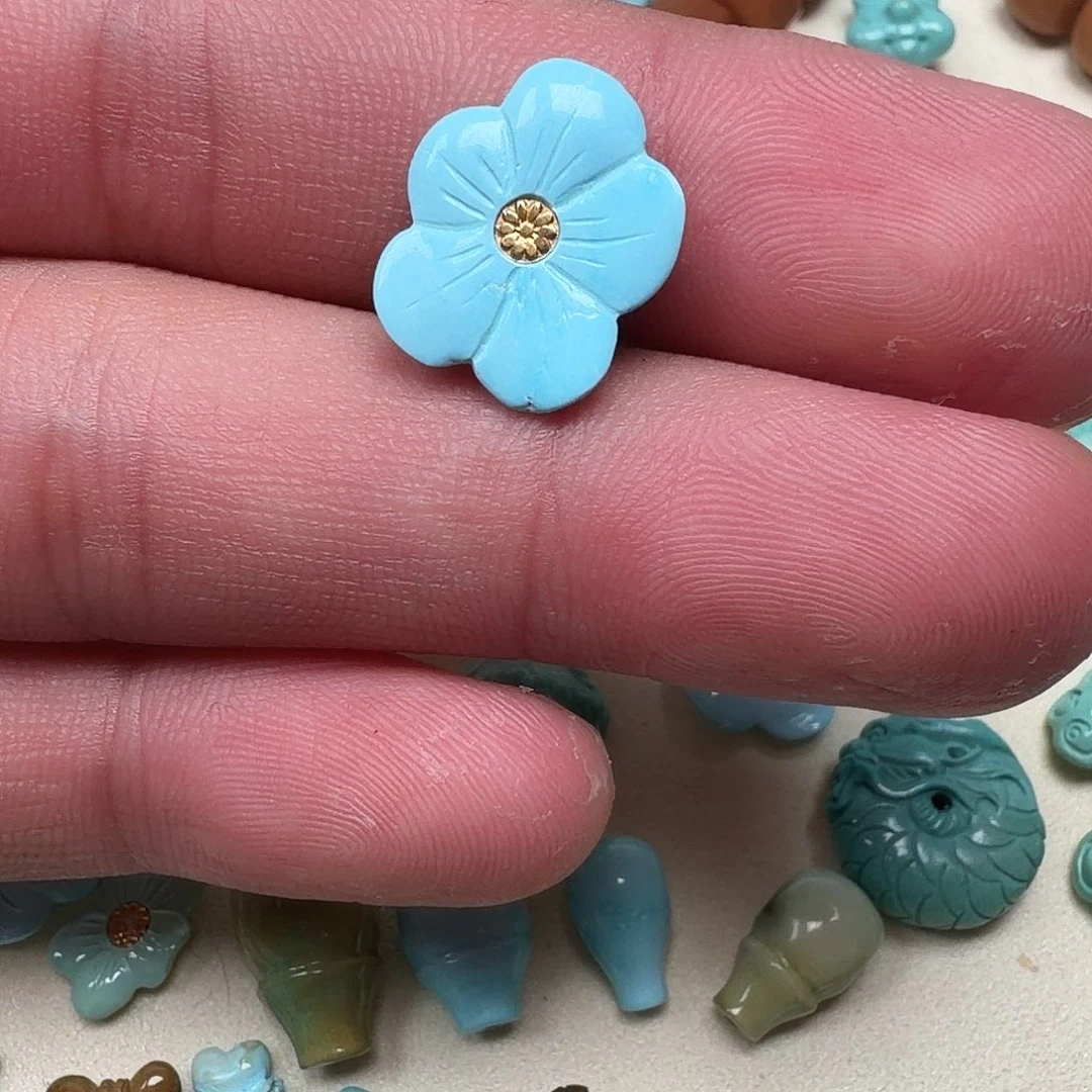 绿松石未镶嵌珠宝奇石