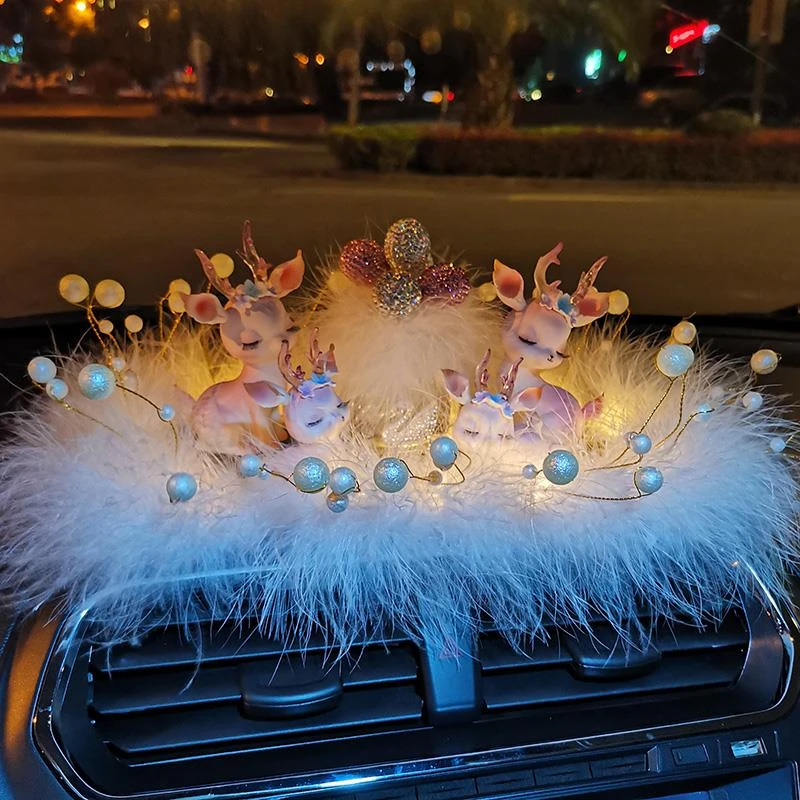 2025年一路平安鹿汽车摆件车载香薰奔驰车内饰品摆件汽车饰品摆件