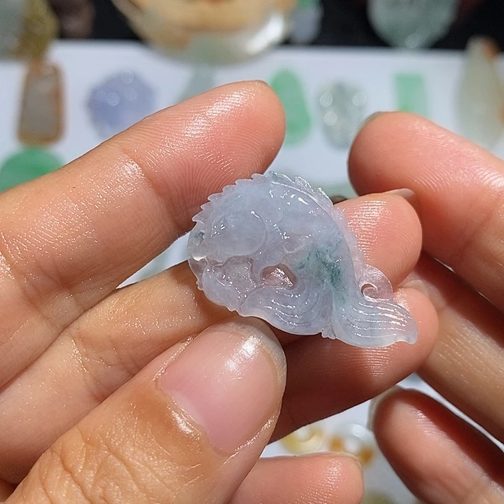 定制翡翠未镶嵌鱼