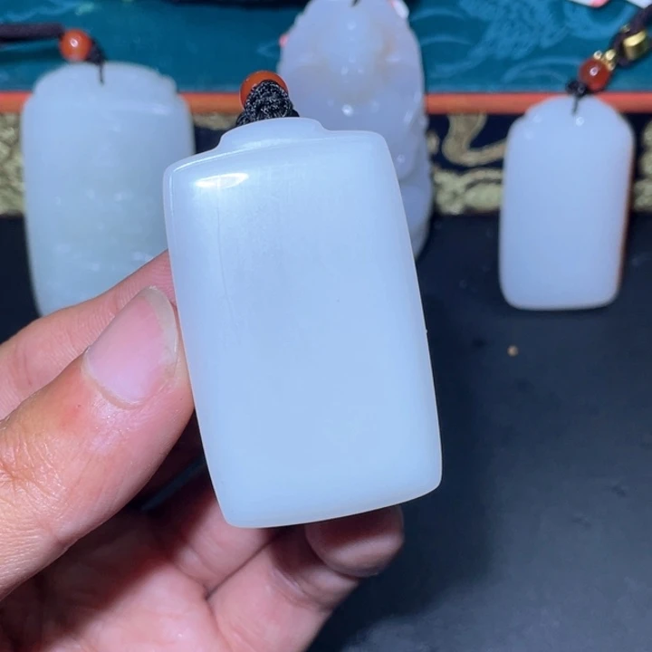 和田玉未镶嵌颈饰J