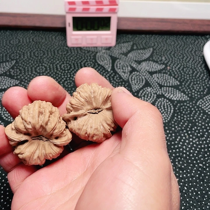 文玩核桃吊坠j****x凹的