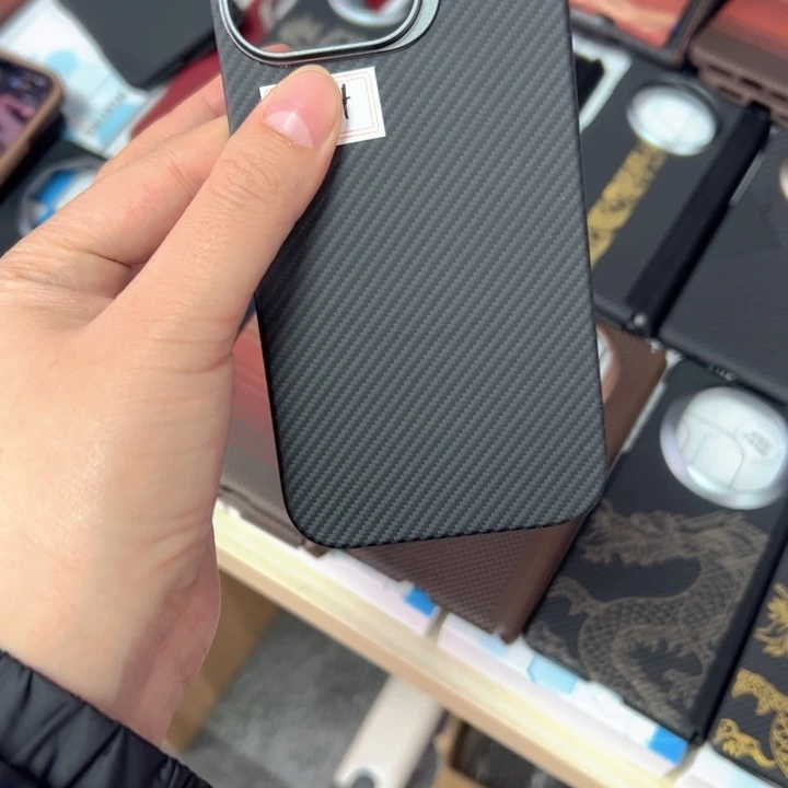 16pro 黑灰600d日照金山带磁吸