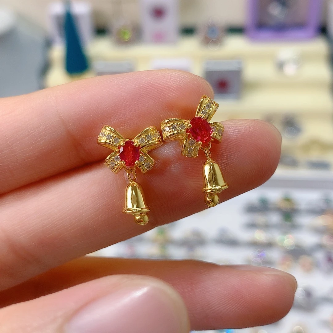 银S925镶嵌红宝石耳钉