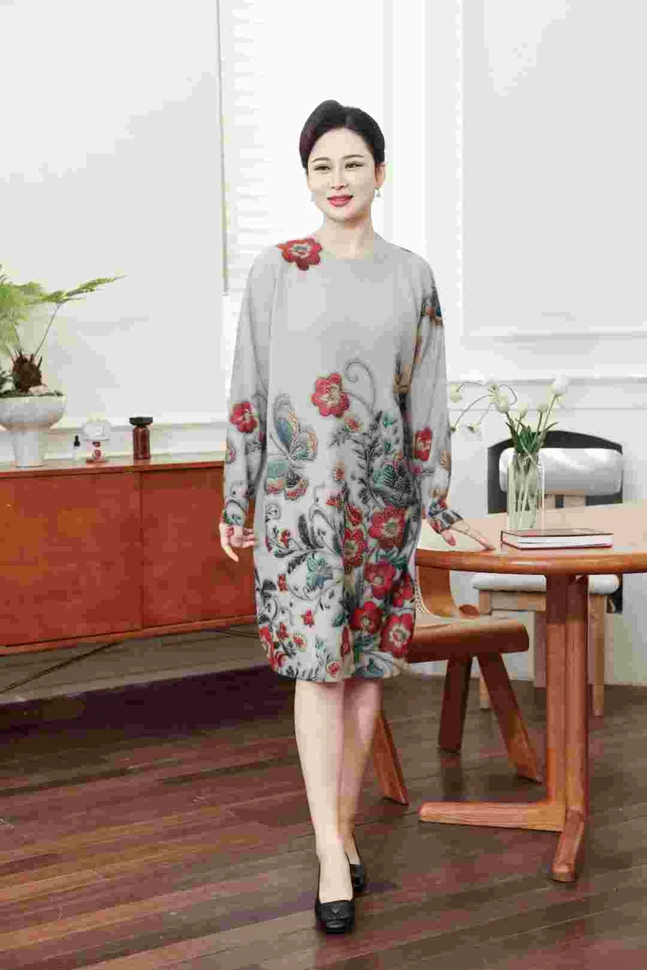 （171）湾湾奢品贵妇既视感显廋舒适时尚百搭连衣裙秋冬款气质