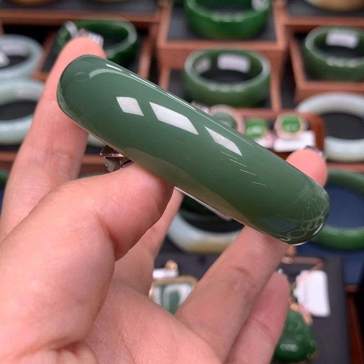 和田玉（碧玉）手镯5758圈口未镶嵌