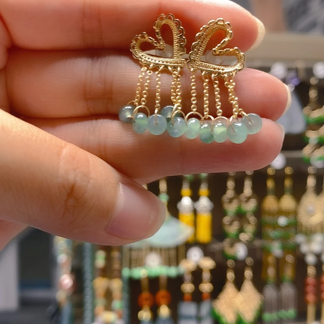 未镶嵌翡翠耳饰翡翠