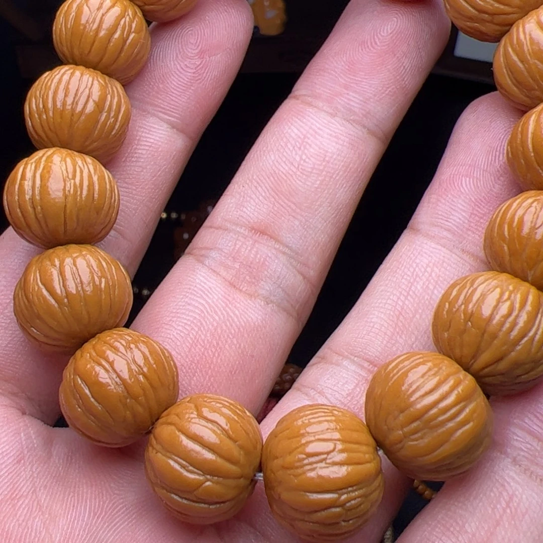 猴头核桃吊坠jl女生