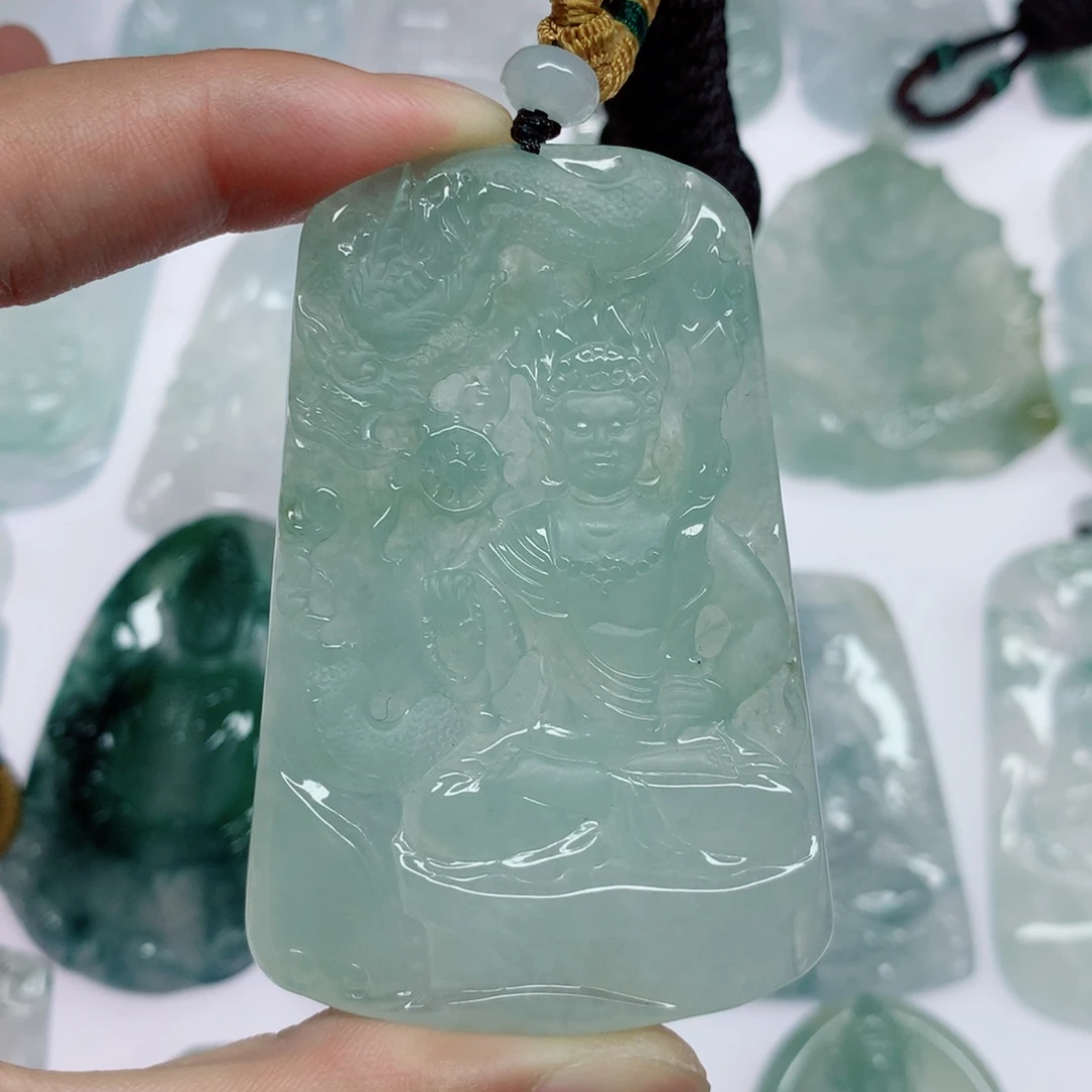 梦***想翡翠未镶嵌挂件不动