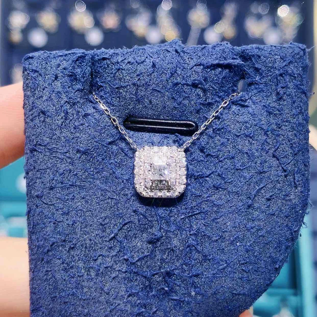 【闪购商品】颈饰铂Pt900镶嵌钻石方糖项链