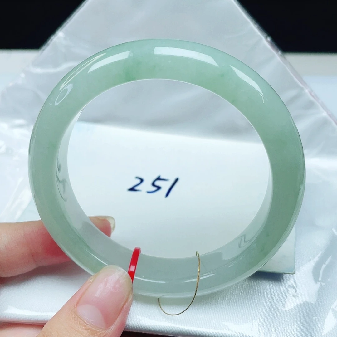 翡翠未镶嵌手镯正圈54.5