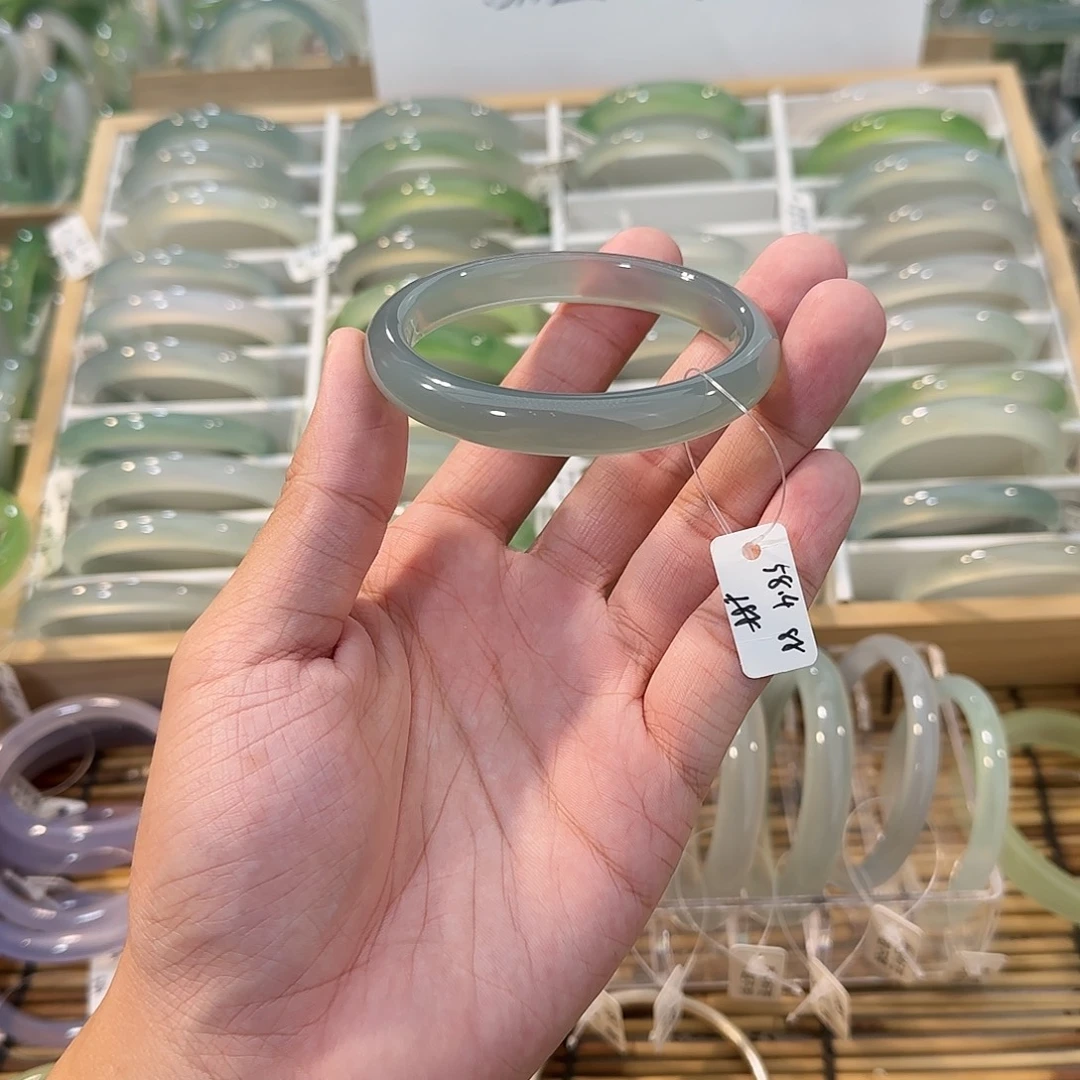 玛瑙/玉髓未镶嵌手镯圈口58.4