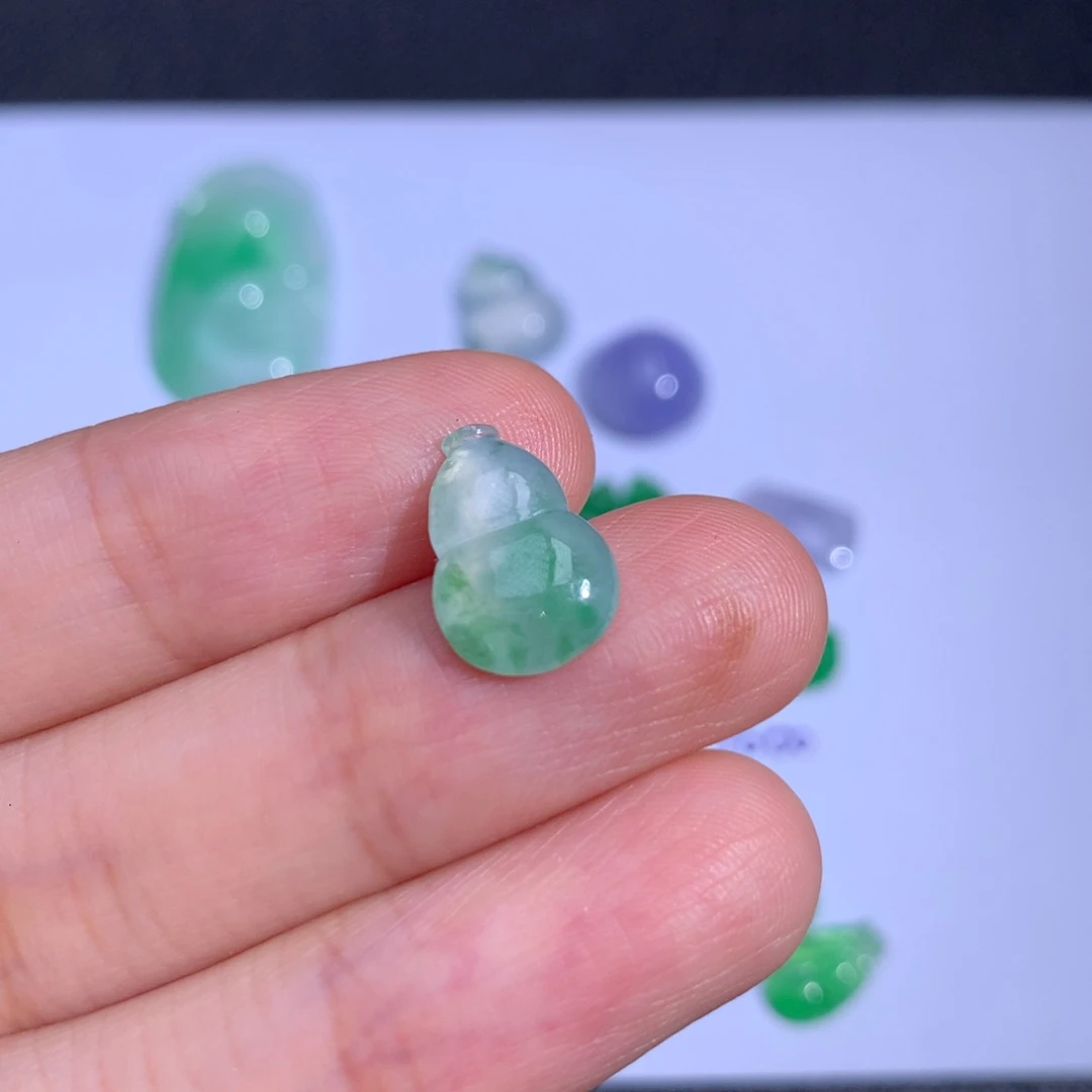 翡翠裸石翡翠葫芦