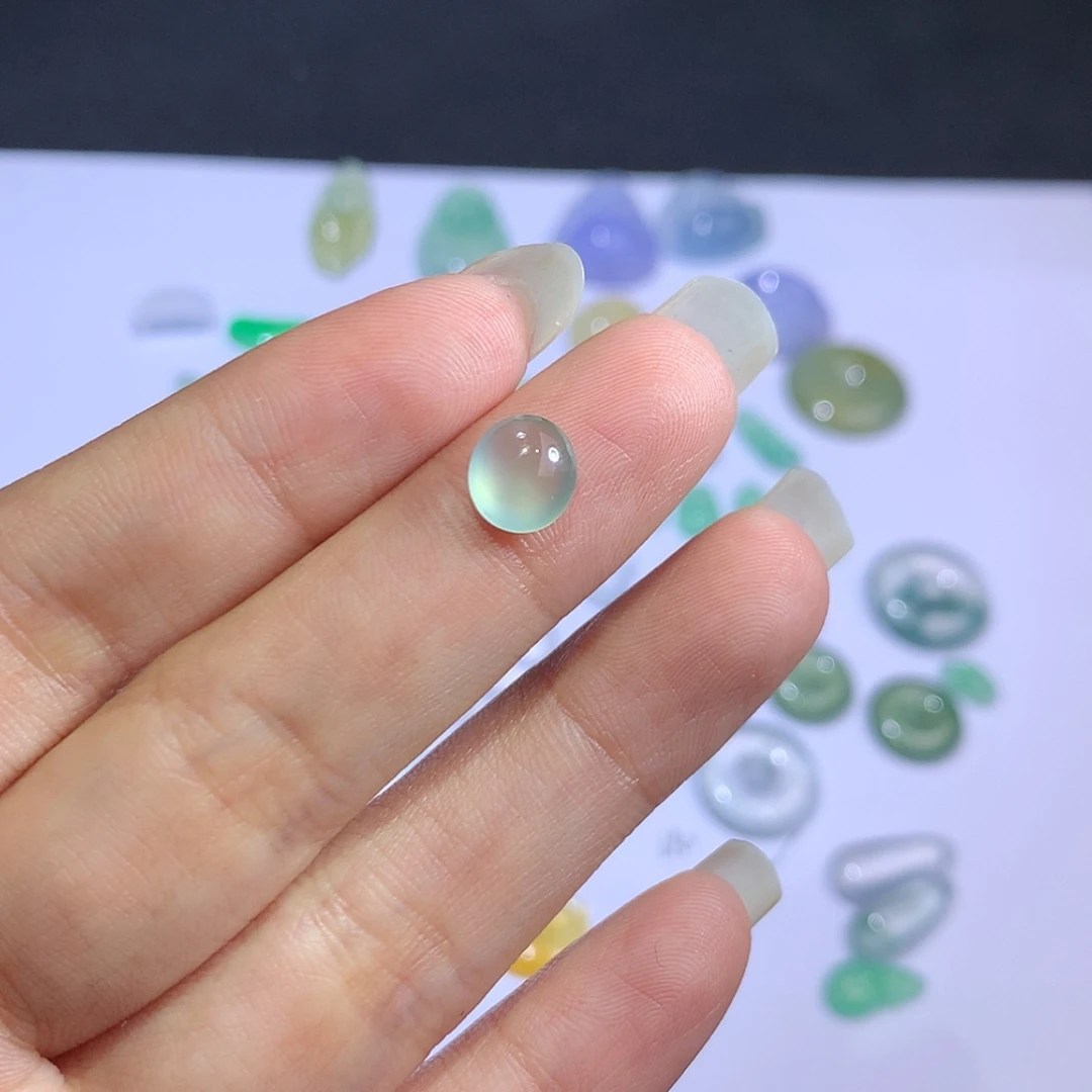 【闪购商品】翡翠挂件未镶嵌顶*呱蛋