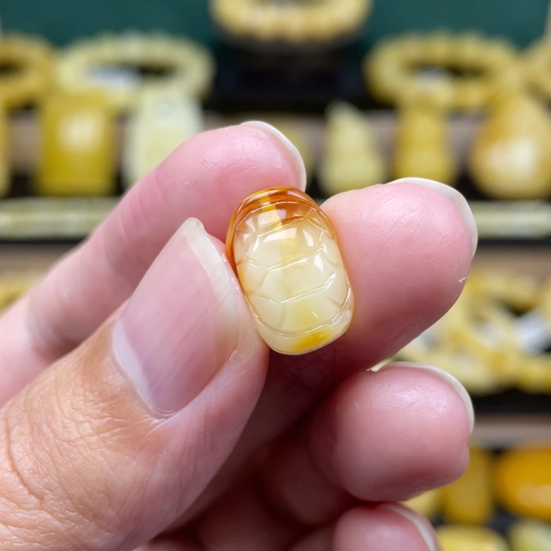 琥珀裸石未镶嵌琥珀蜜蜡