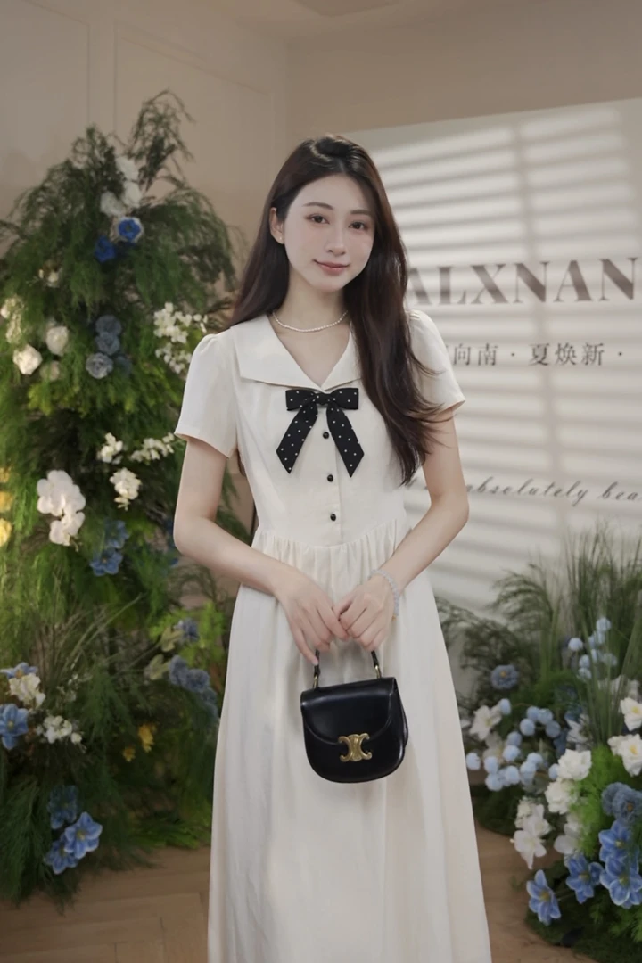 鹿向南[栀子珍珠]夏季新款设计感小众法式清爽温柔气质短袖连衣裙