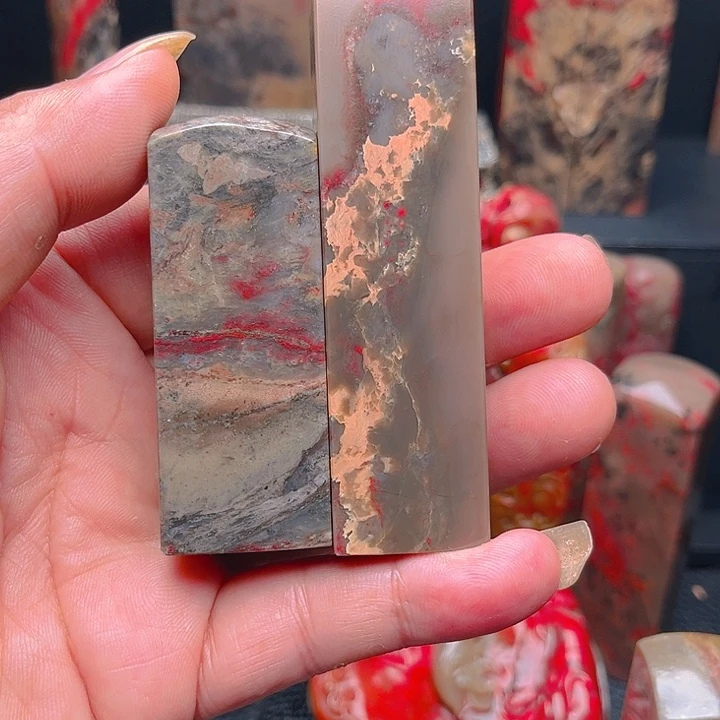 昌化鸡血石豆***包昌化鸡血石质地优良