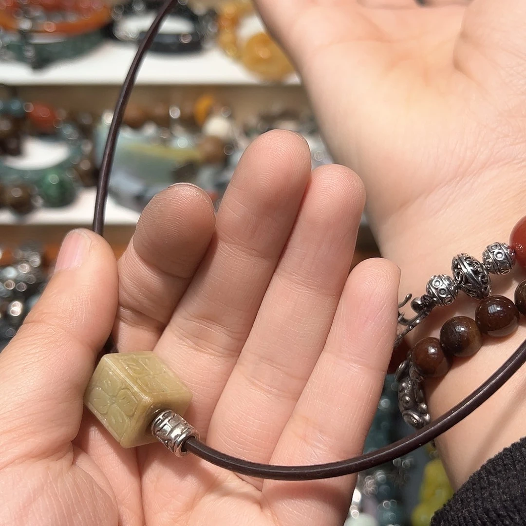 翡翠手链未镶嵌炸