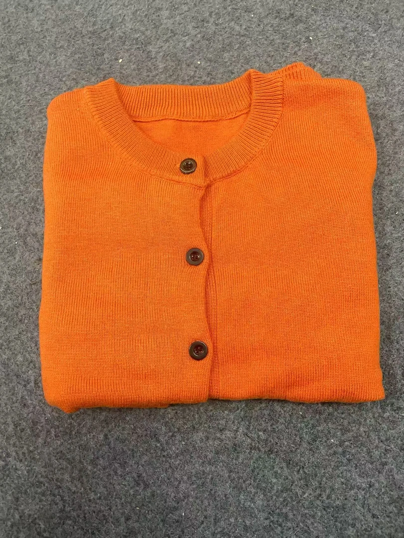 802-【橙色纽扣开衫】高级感气质针织女毛衣