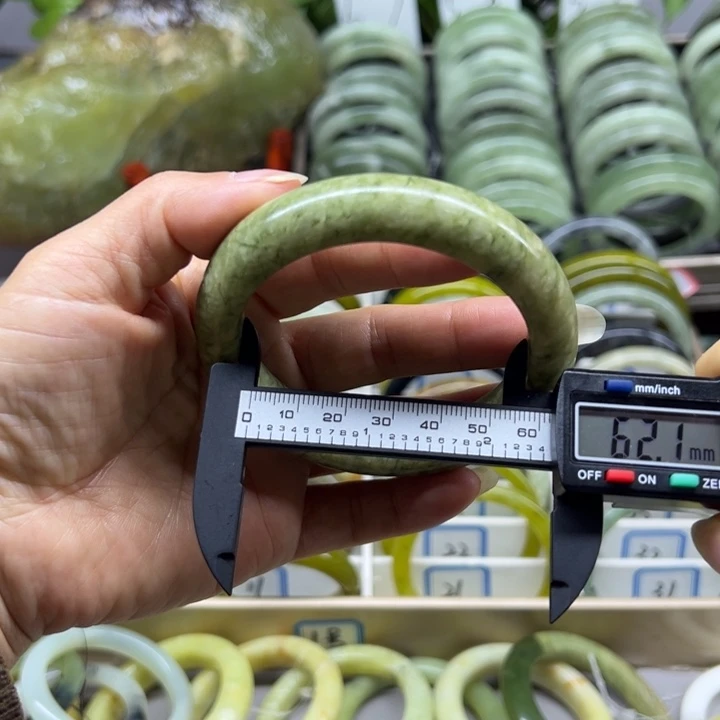 蛇纹石玉未镶嵌手镯20
