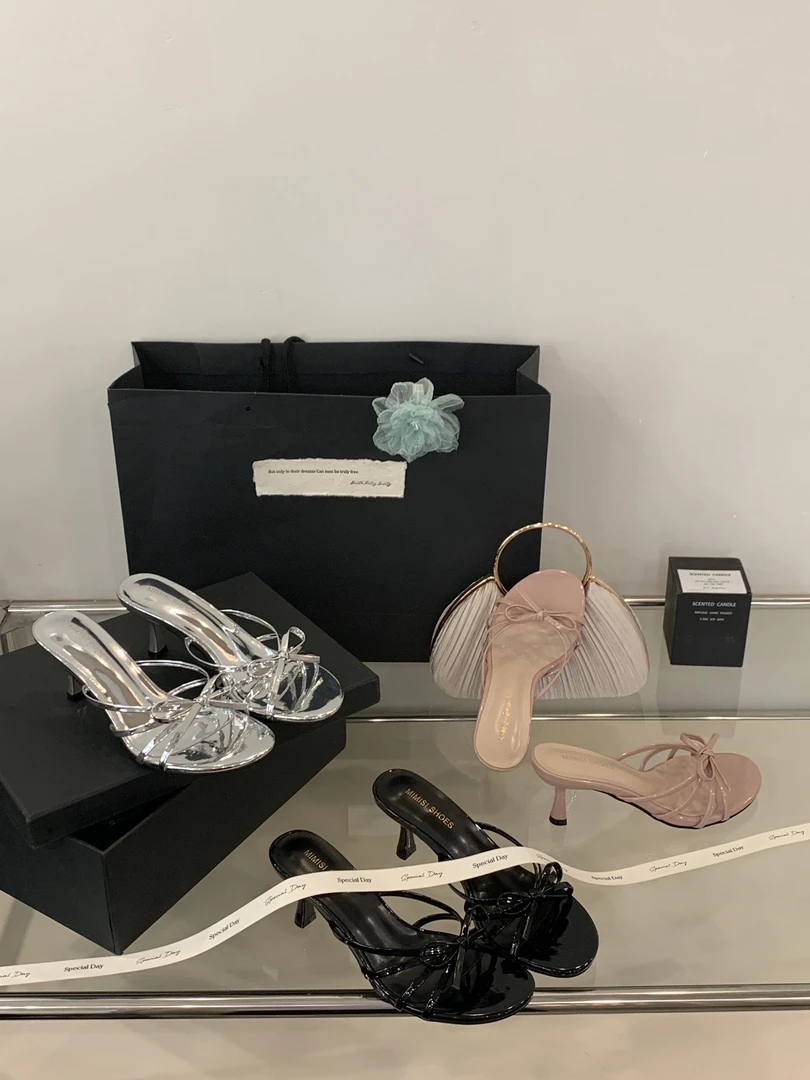 交叉带蝴蝶结露趾圆头银色拖鞋女夏外穿法式绝美7cm细跟高跟凉鞋