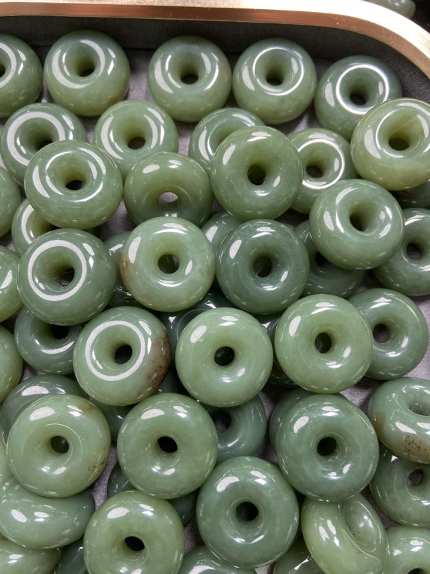 新疆若羌青黄口和田玉平安扣吊坠多样性拍一发一件