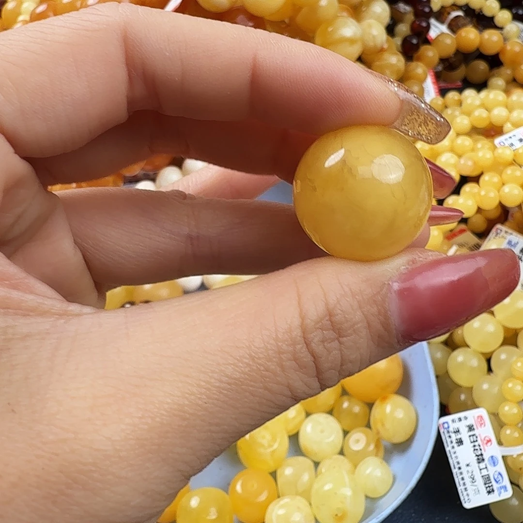 琥珀未镶嵌珠宝奇石