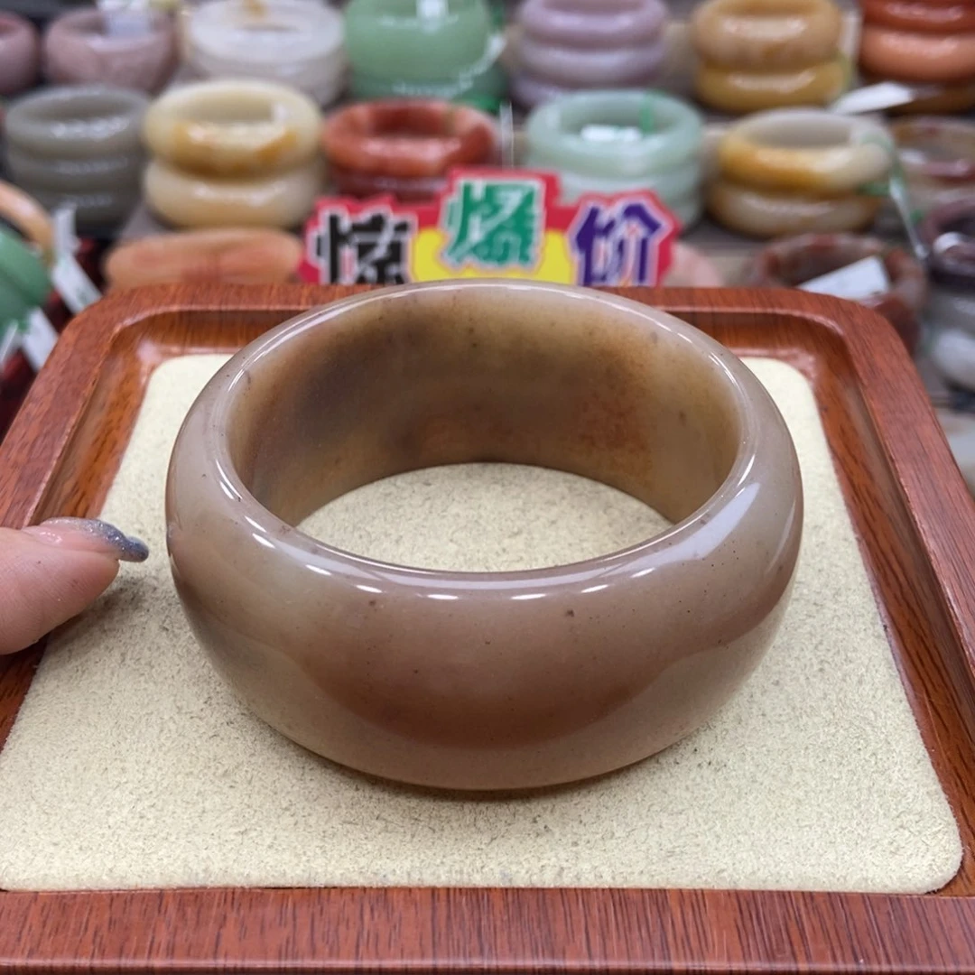 石英质玉手镯未镶嵌