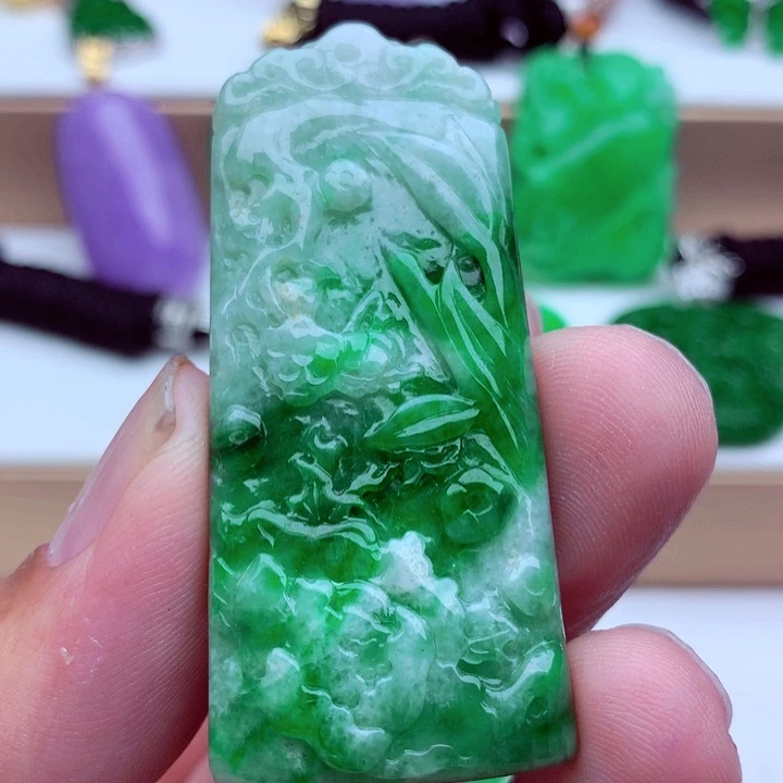 翡翠未镶嵌吊坠(不含链)