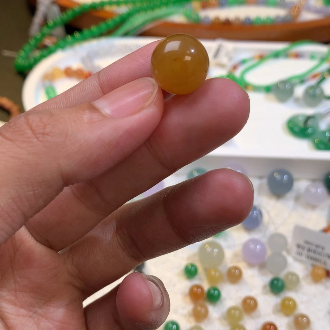 散珠翡翠鸡油黄单珠