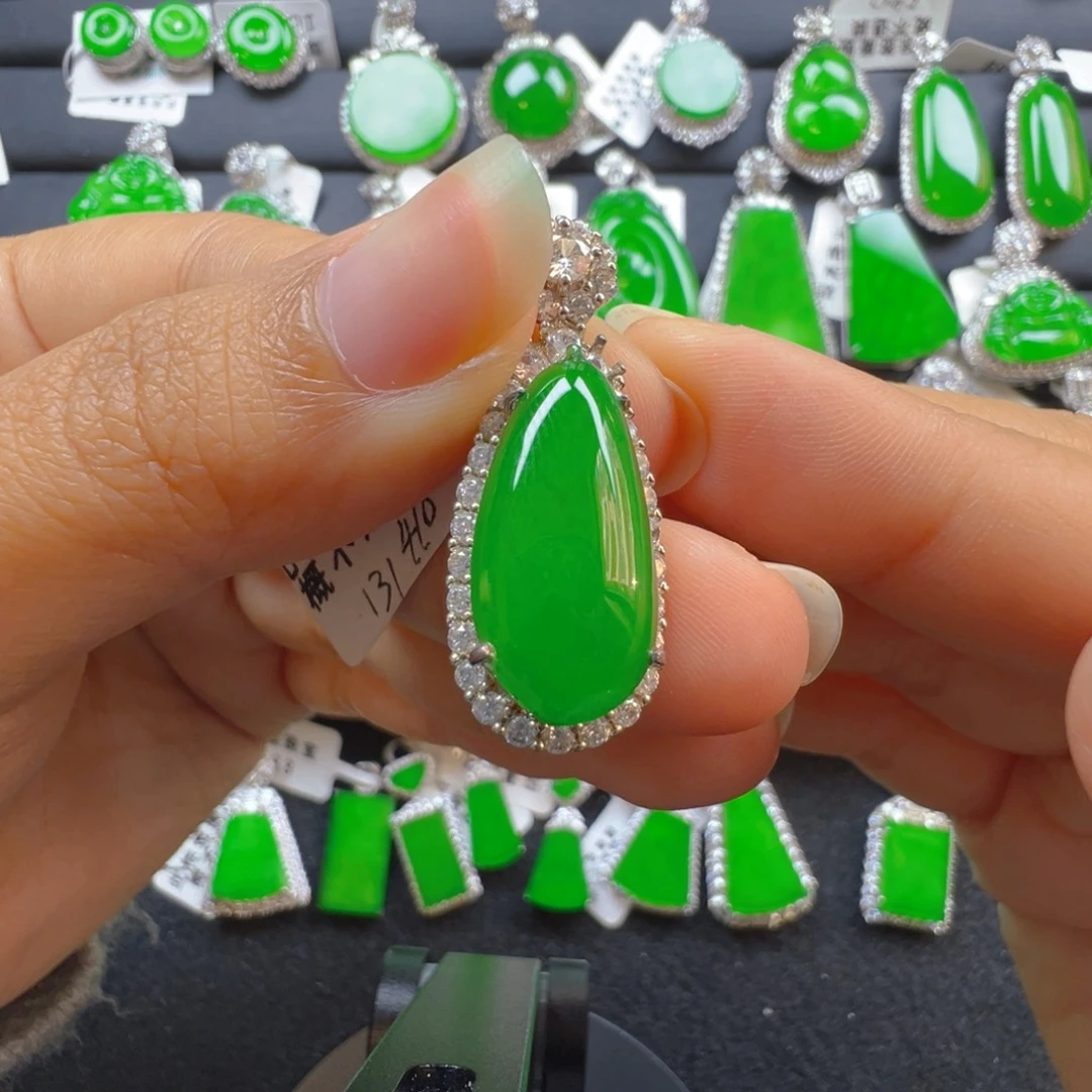 翡翠银S925镶嵌颈饰