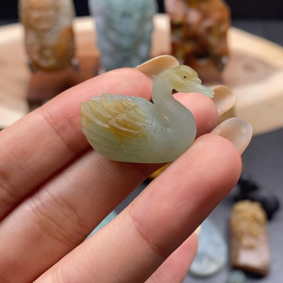 定制翡翠未镶嵌翡翠