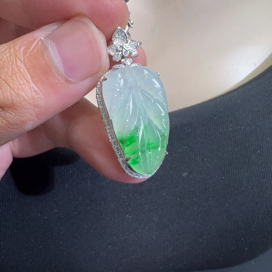 吊坠(不含链)18K金镶嵌翡翠