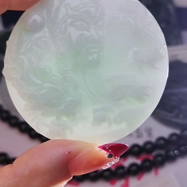 翡翠吊坠(不含链)未镶嵌天然的A货翡翠