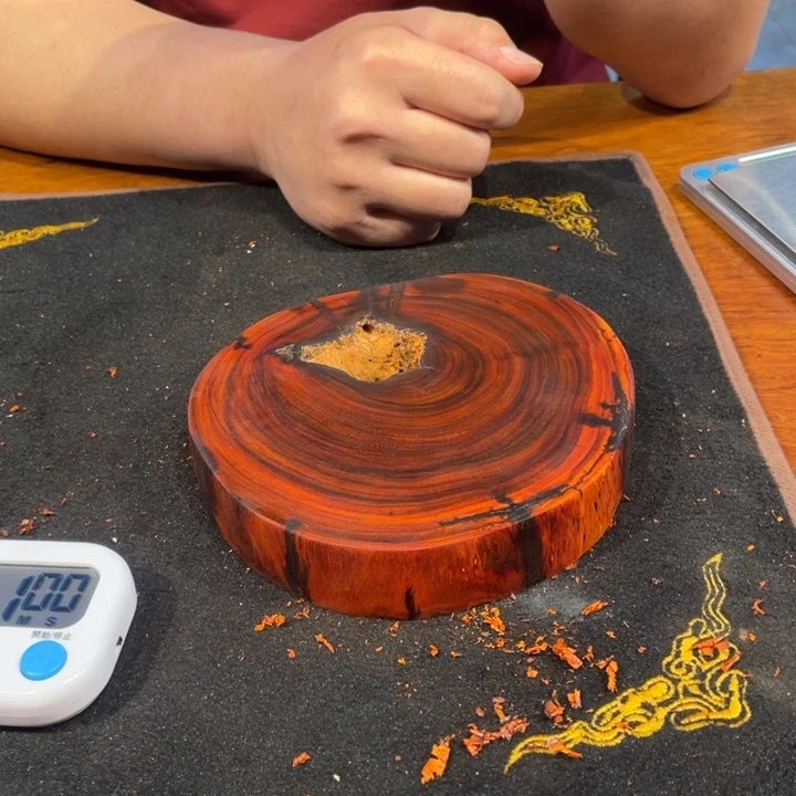 檀香紫檀（小叶紫檀）美****房圆托盘