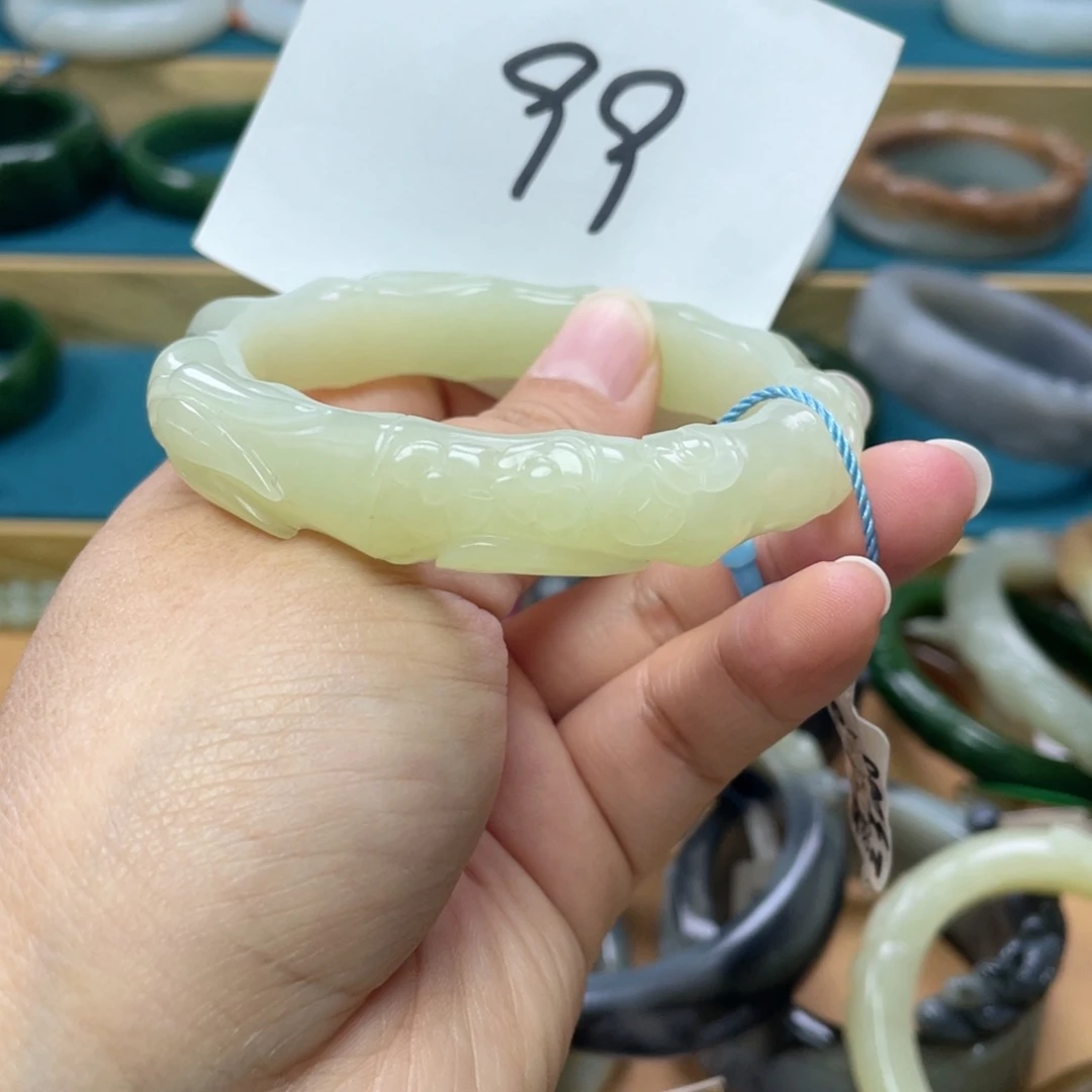 未镶嵌手镯和田玉圈口57