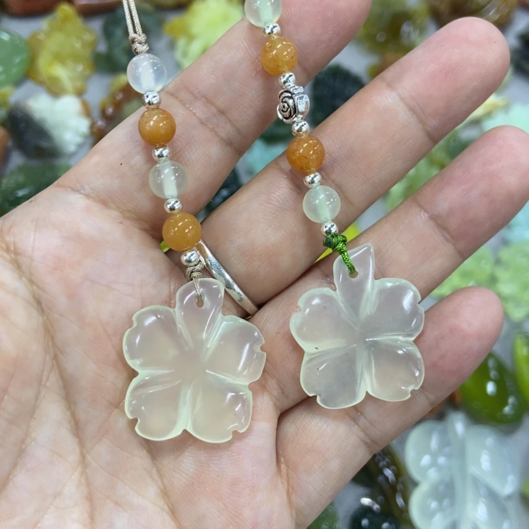 未镶嵌蛇纹石玉挂件