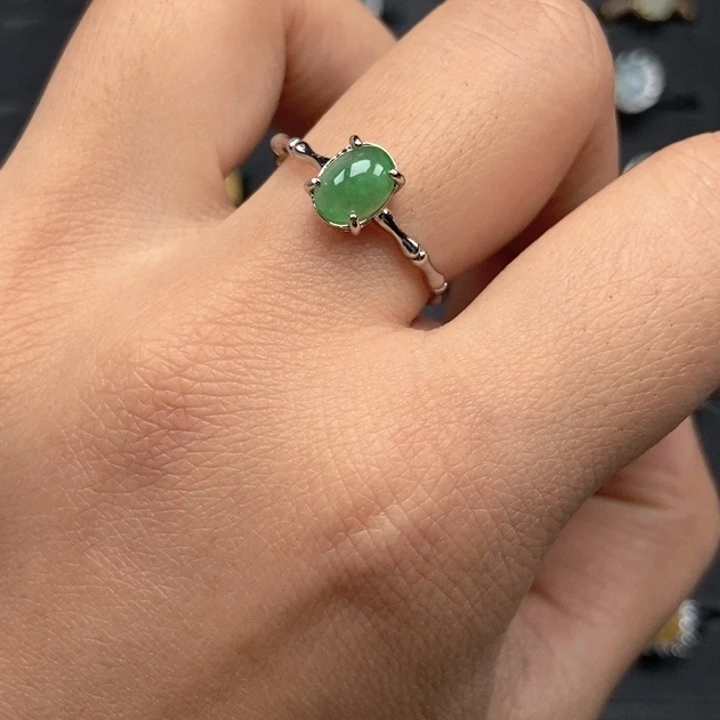 翡翠未镶嵌戒指戒指