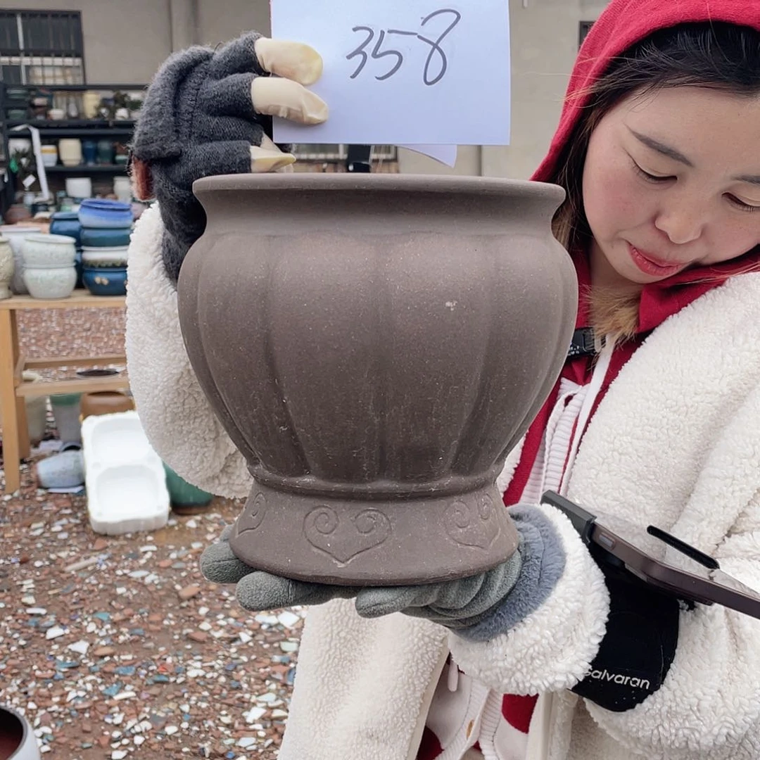 红陶王嫂花盆0212-358