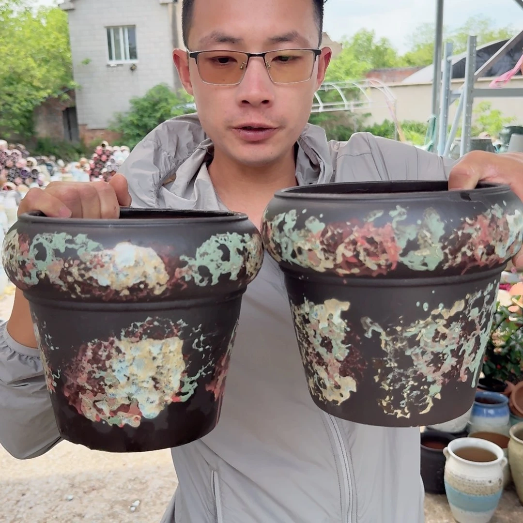 紫砂花盆口18高18（两个火锅武泼墨
