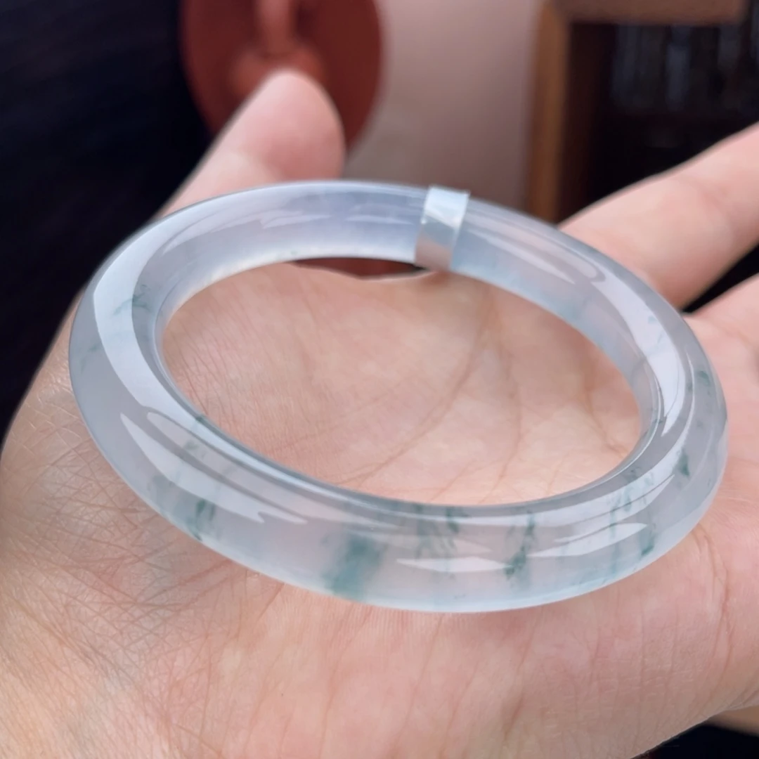 翡翠手镯（圆镯）未镶嵌