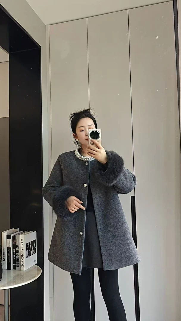 柒喜优选.新款中长款毛毛袖呢