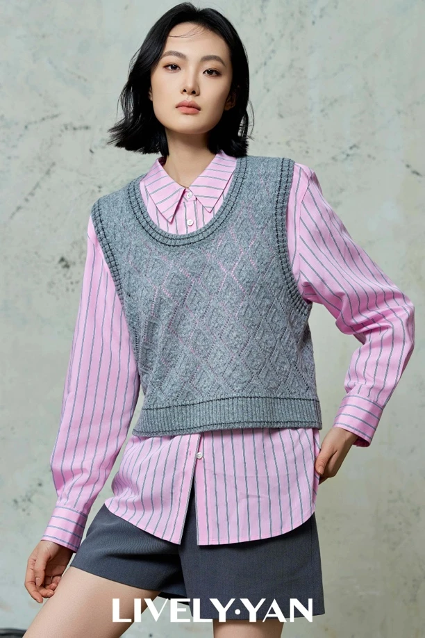 俪妍条纹衬衫粉色超趁肤色