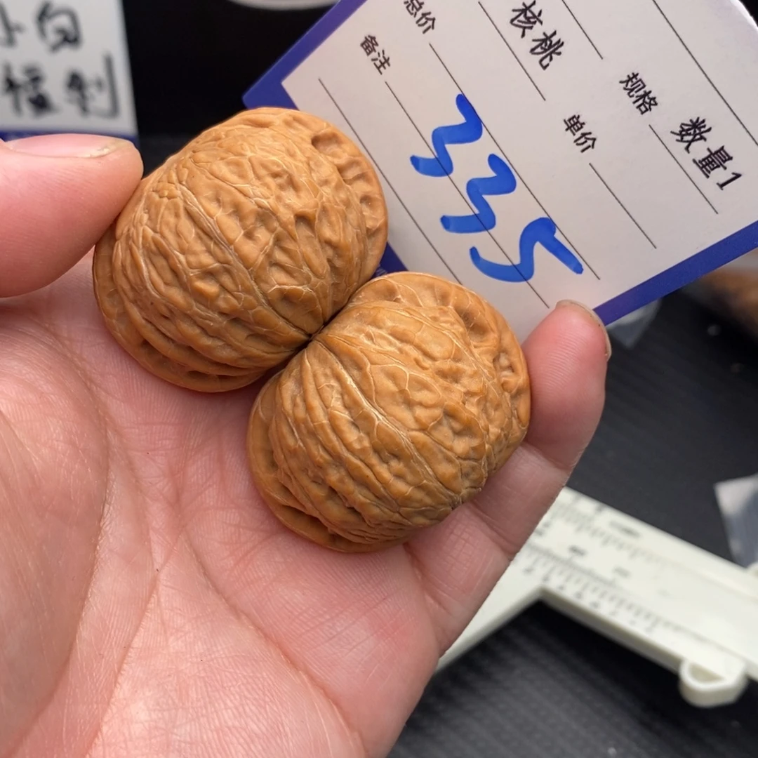 把件桃核铁锤妹妹40mo