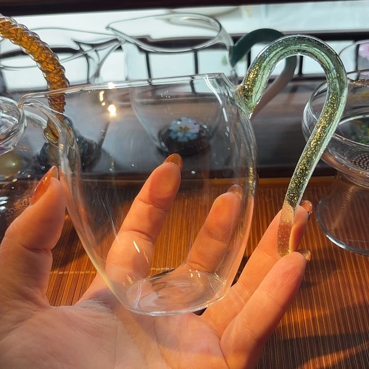 玻璃茶器依然透绿金