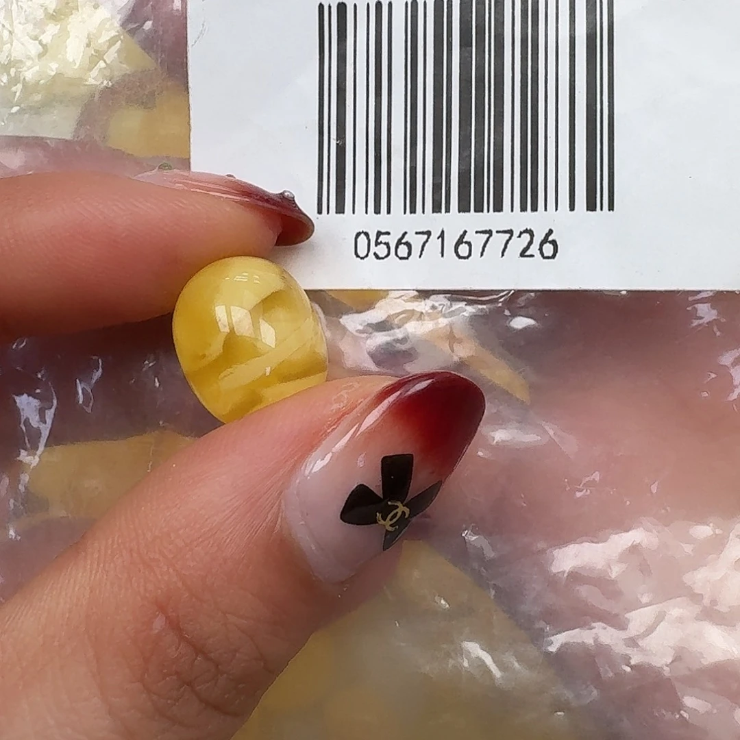 琥珀未镶嵌裸石悠悠