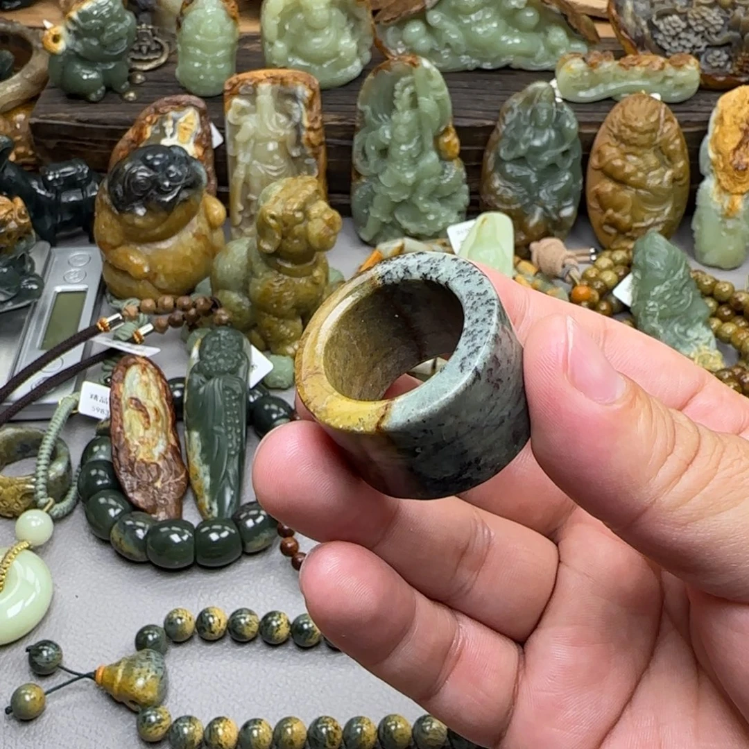岫岩河磨玉（透闪石质玉）未镶嵌珠宝奇石