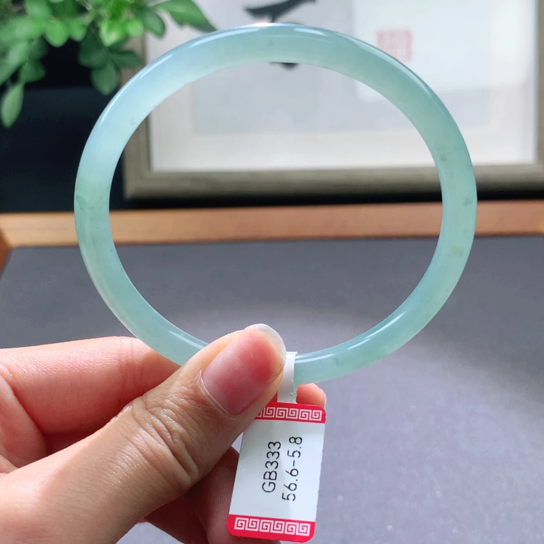 翡翠手镯未镶嵌天然翡翠手镯叮当镯